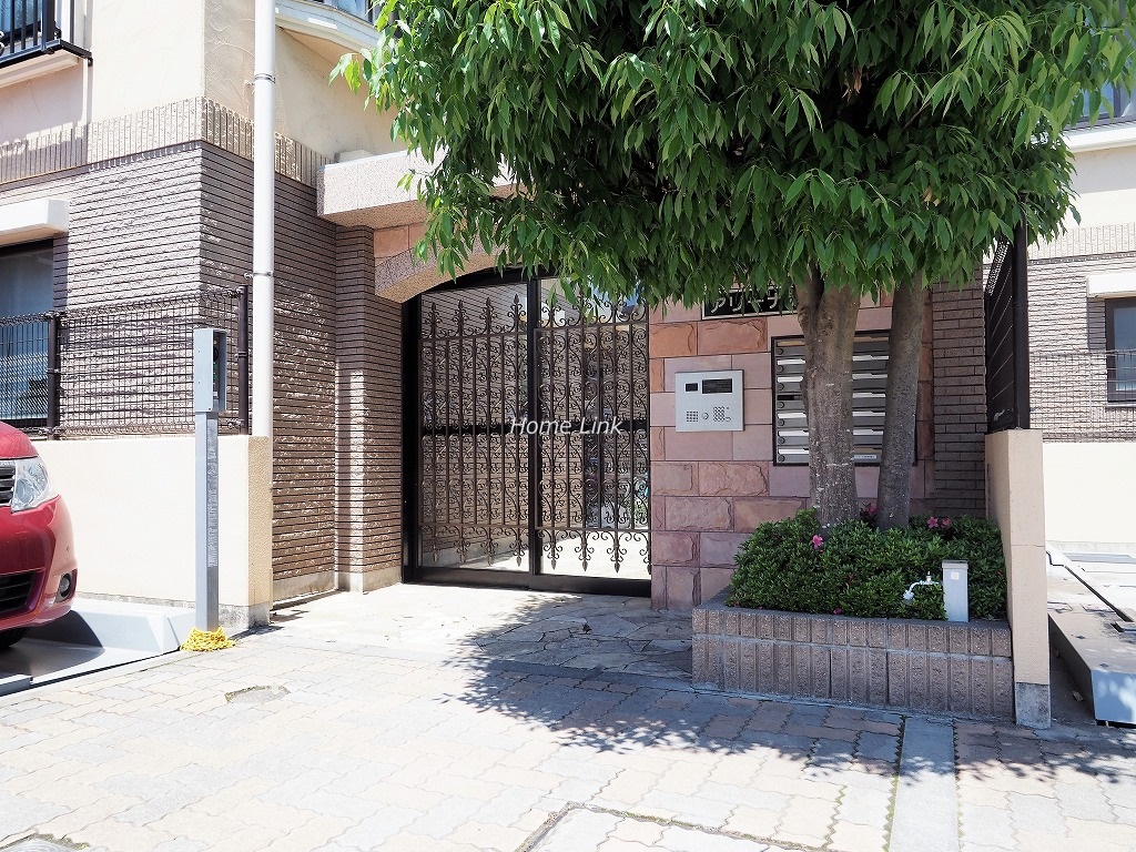 アリーナ赤塚　エントランス